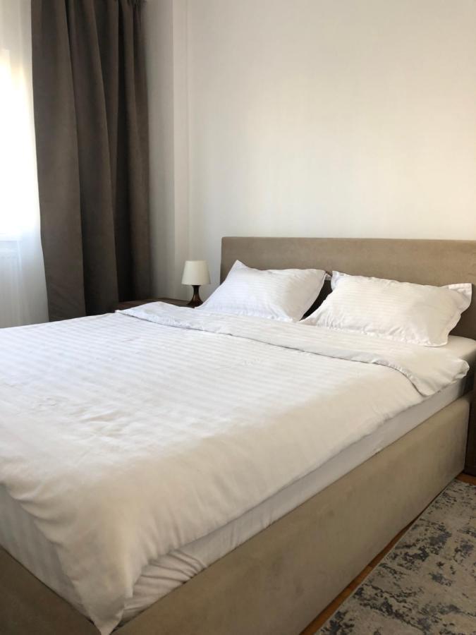 Adrian Home, Central โปลเยชต์ ภายนอก รูปภาพ